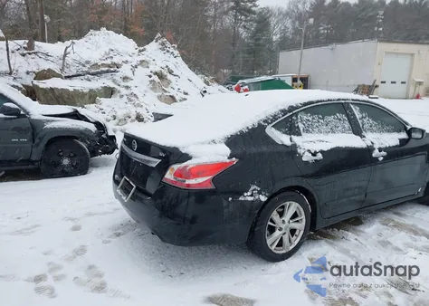 2015 Nissan Altima 2.5/2.5 S/2.5 Sl/2.5 Sv z USA, uszkodzony, nr VIN 1N4AL3AP0FC118491